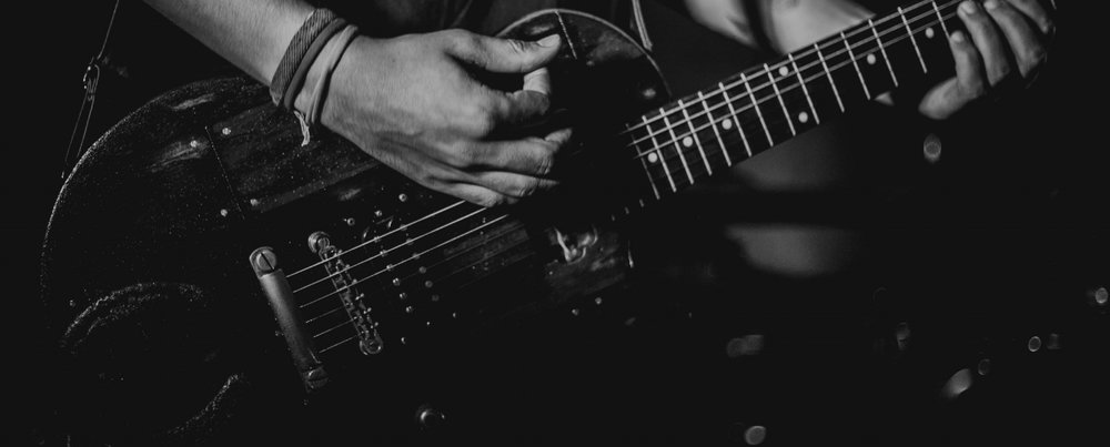 guitar hands close up